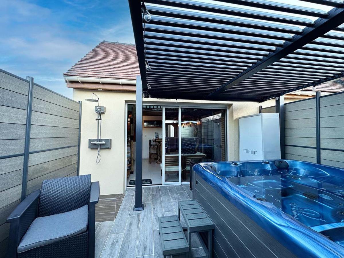 La Rivière-Saint-Sauveur La Kaz Rhumantique Sauna And Spa Privatif מראה חיצוני תמונה