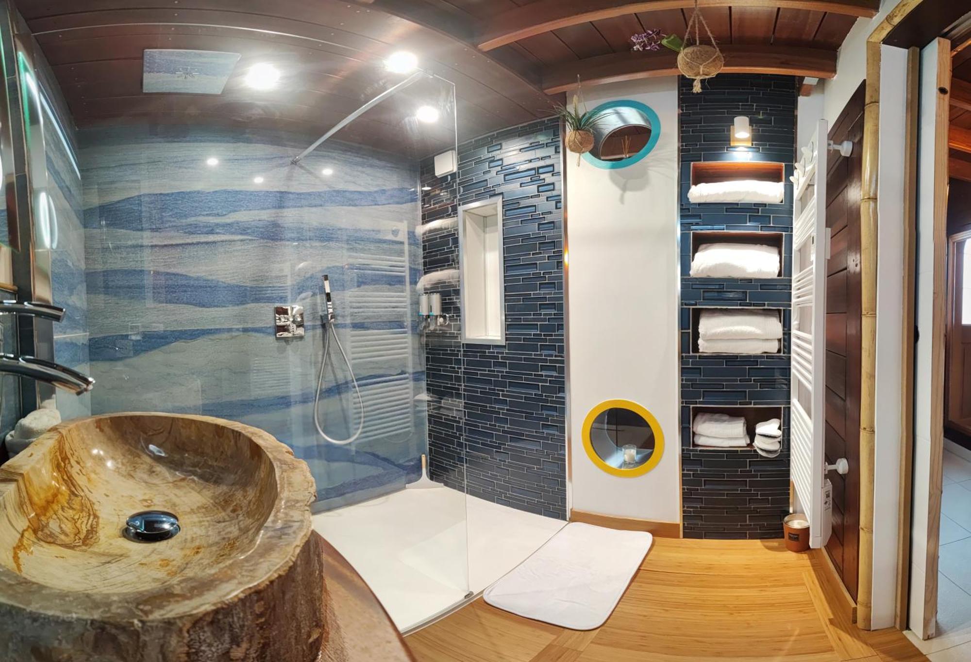 La Rivière-Saint-Sauveur La Kaz Rhumantique Sauna And Spa Privatif מראה חיצוני תמונה