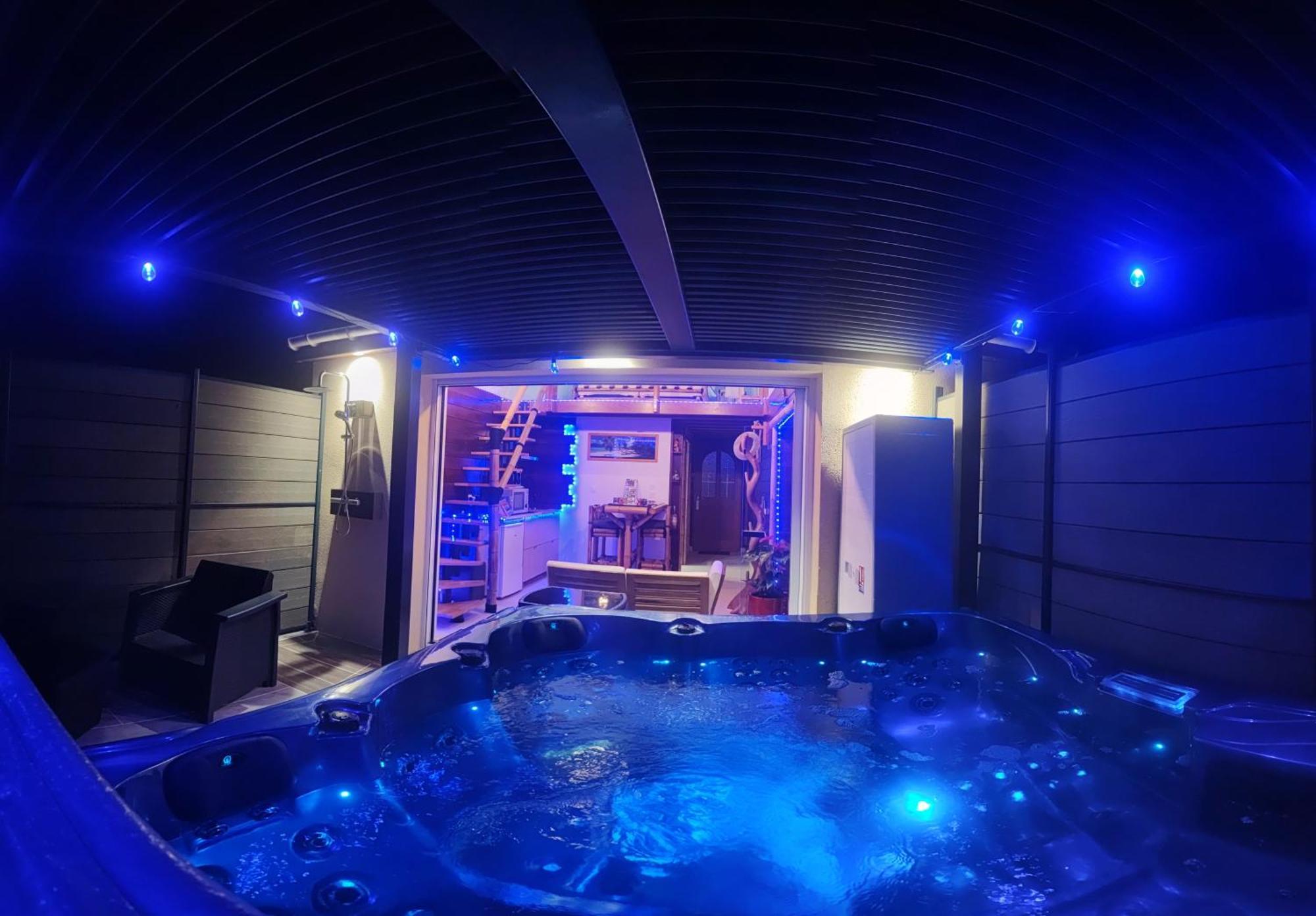La Rivière-Saint-Sauveur La Kaz Rhumantique Sauna And Spa Privatif מראה חיצוני תמונה