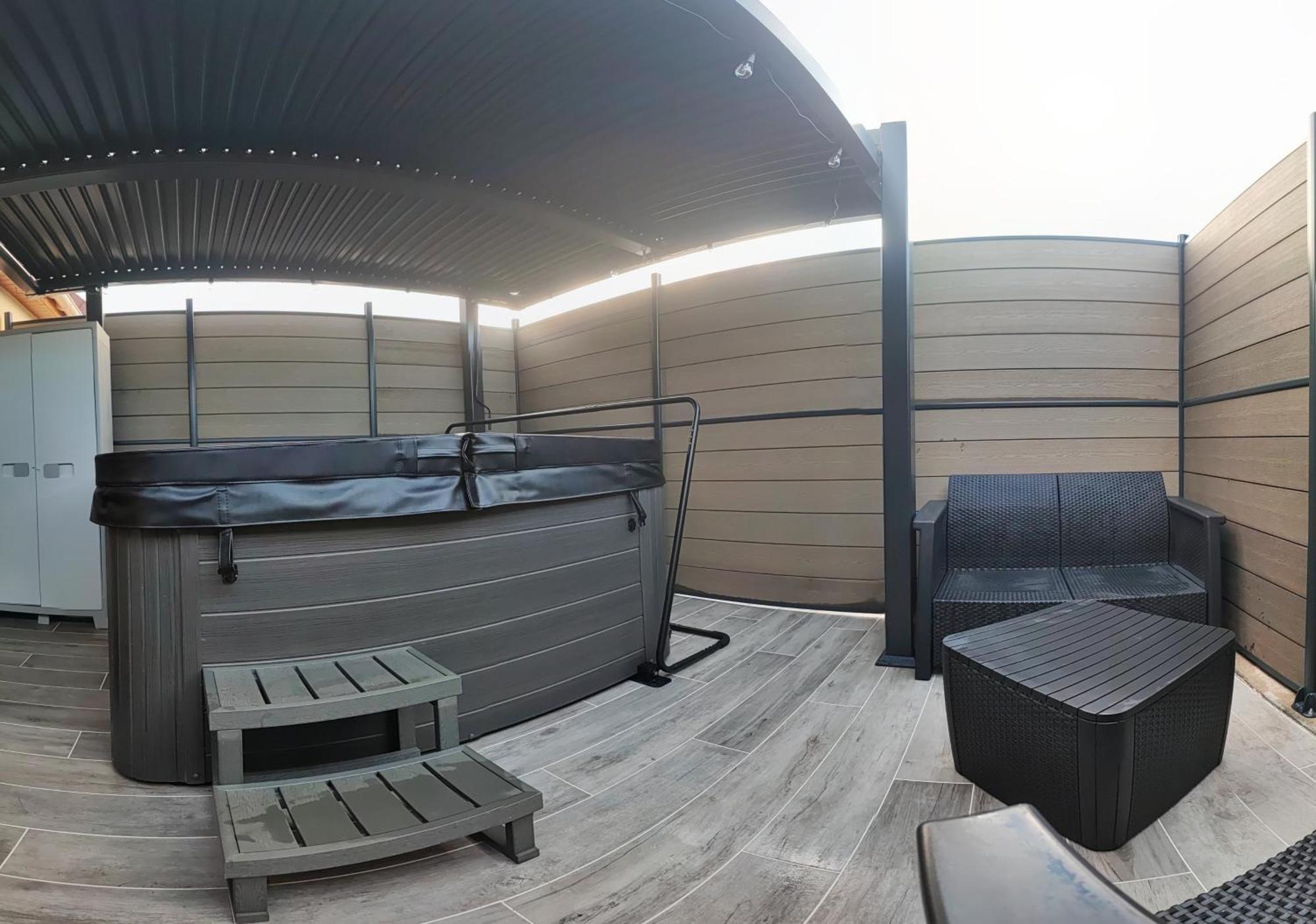 La Rivière-Saint-Sauveur La Kaz Rhumantique Sauna And Spa Privatif מראה חיצוני תמונה